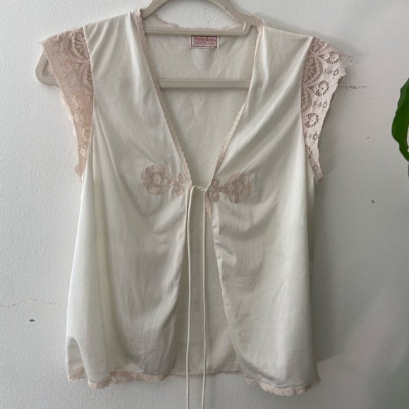 Vintage 1970s lace sleep top - Picture 1 of 5